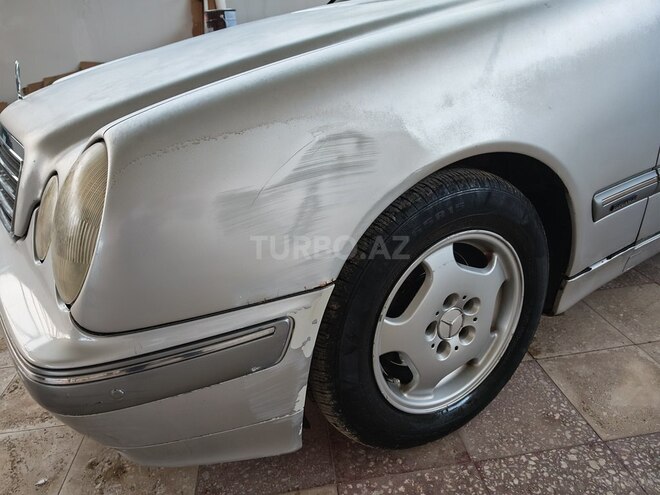 Mercedes E 200 2000, 256,000 km - 2.0 l - Gəncə