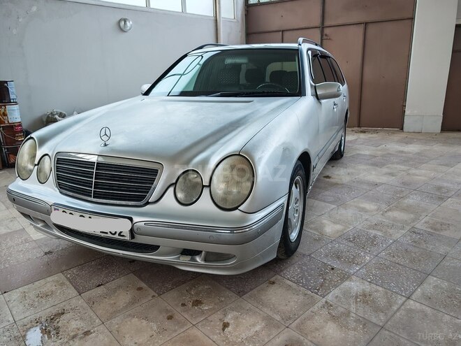 Mercedes E 200 2000, 256,000 km - 2.0 l - Gəncə