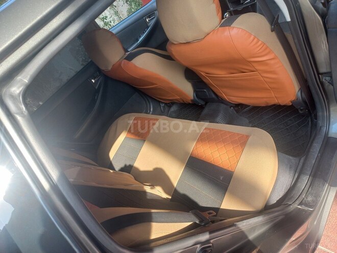 Toyota Corolla 2005, 249,334 km - 1.4 l - Bakı