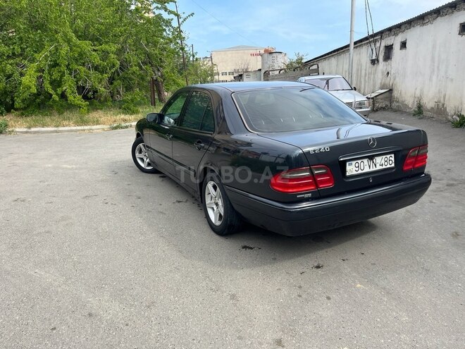 Mercedes E 240 1998, 287,000 km - 2.4 l - Bakı