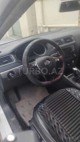 Volkswagen Jetta 2017, 241,402 km - 1.4 l - Bakı