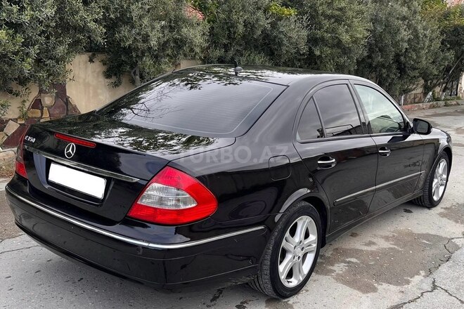Mercedes E 350 2006, 211,000 km - 3.5 l - Bakı