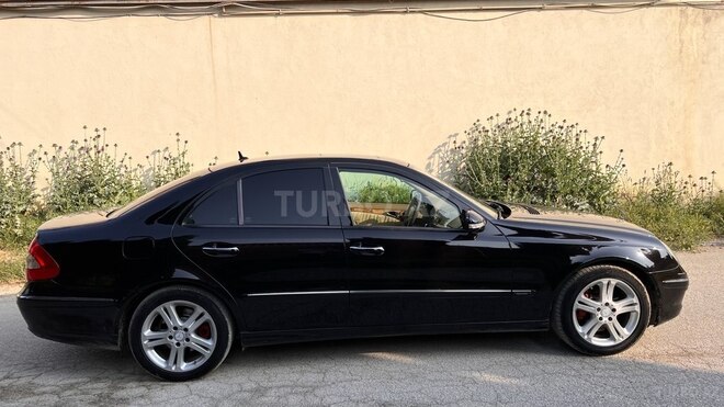 Mercedes E 350 2006, 211,000 km - 3.5 l - Bakı