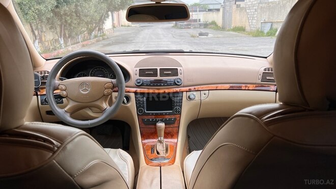 Mercedes E 350 2006, 211,000 km - 3.5 l - Bakı
