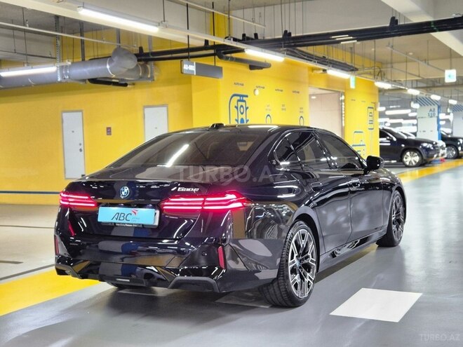 BMW 530e-6