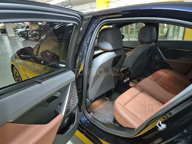 BMW 530e-11