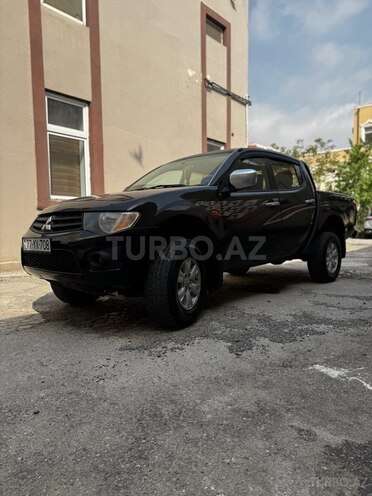 Mitsubishi L200 2011, 490,000 km - 2.5 l - Bakı
