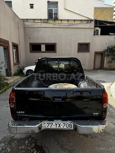 Mitsubishi L200 2011, 490,000 km - 2.5 l - Bakı