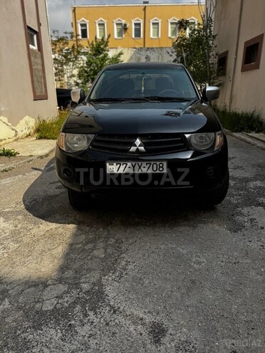 Mitsubishi L200 2011, 490,000 km - 2.5 l - Bakı