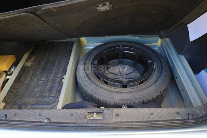 Mercedes E 240 1999, 277,000 km - 2.4 l - Gəncə