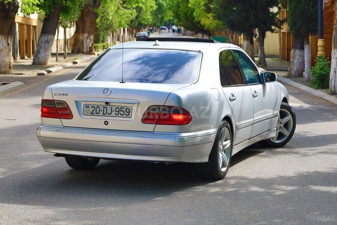 Mercedes E 240 1999, 277,000 km - 2.4 l - Gəncə