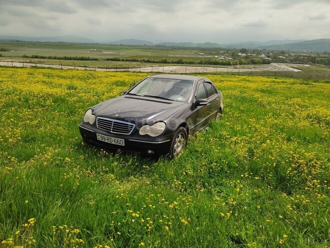 Mercedes C 240 2000, 400,000 km - 2.4 l - Quba