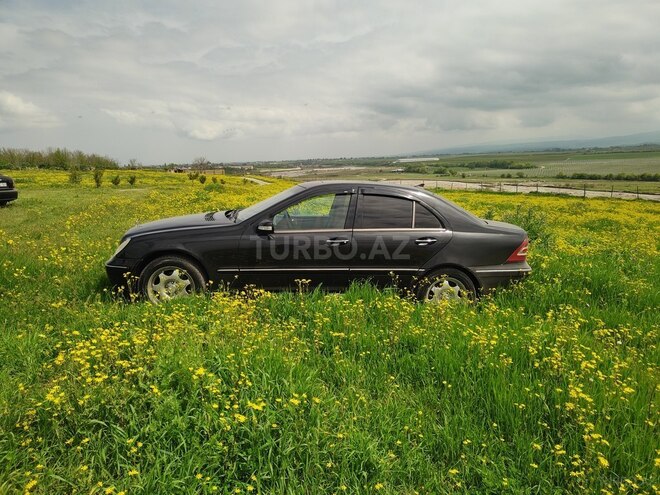 Mercedes C 240 2000, 400,000 km - 2.4 l - Quba