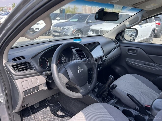 Mitsubishi L200 2019, 201,441 km - 2.5 л - Bakı