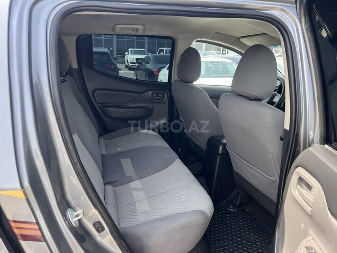 Mitsubishi L200 2019, 201,441 km - 2.5 л - Bakı