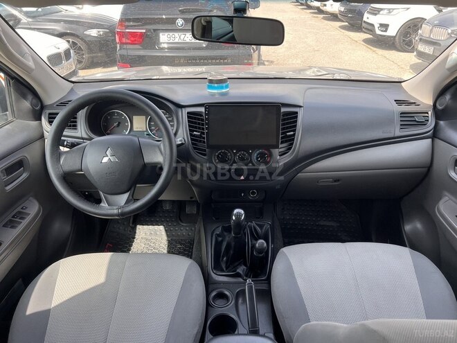 Mitsubishi L200 2019, 201,441 km - 2.5 л - Bakı