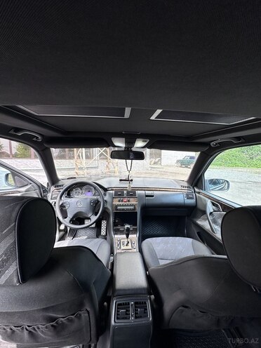 Mercedes E 270 2000, 332,000 km - 2.7 l - Astara