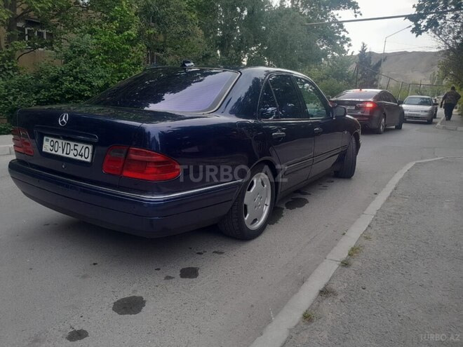 Mercedes E 240 1998, 280,000 km - 2.4 l - Mingəçevir