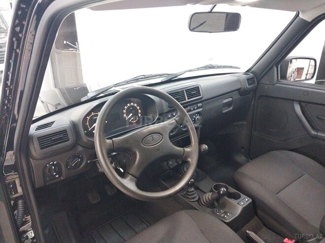 LADA (VAZ) Niva-9