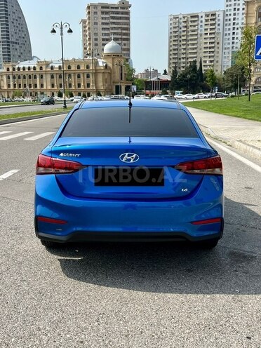 Hyundai Accent 2018, 150,000 km - 1.6 l - Bakı