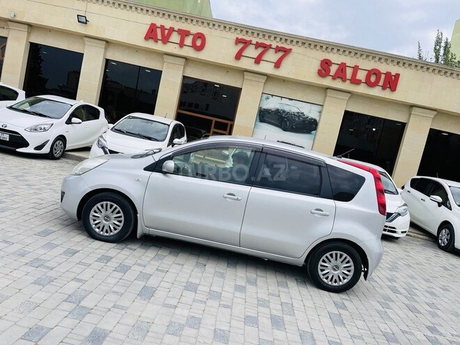 Nissan Note-5