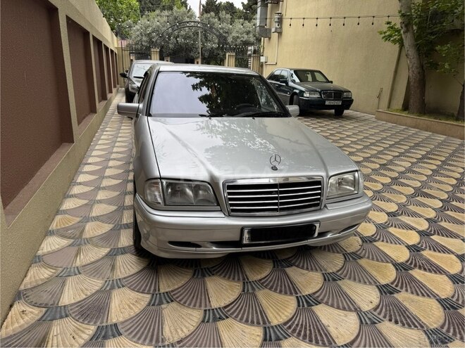 Mercedes C 230 1998, 333,000 km - 2.3 l - Bakı