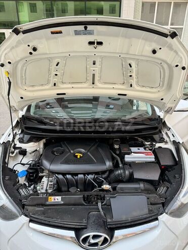 Hyundai Elantra 2015, 218,000 km - 1.8 л - Bakı