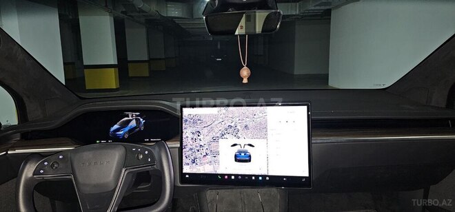Tesla Model X-6