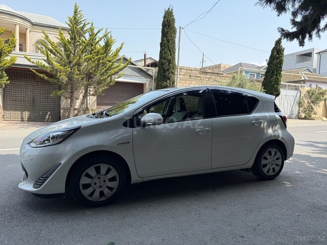 Toyota Aqua 2019, 121,000 km - 1.5 л - Bakı