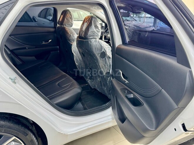 Hyundai Elantra 2024, 19,000 km - 1.5 л - Bakı