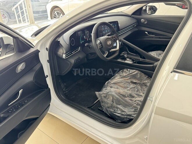 Hyundai Elantra 2024, 19,000 km - 1.5 л - Bakı