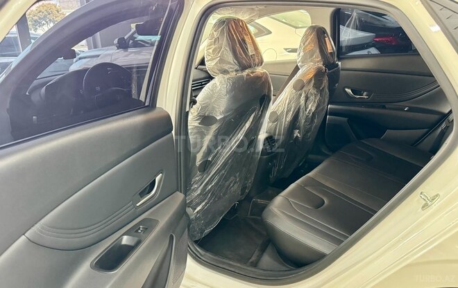 Hyundai Elantra 2024, 19,000 km - 1.5 л - Bakı