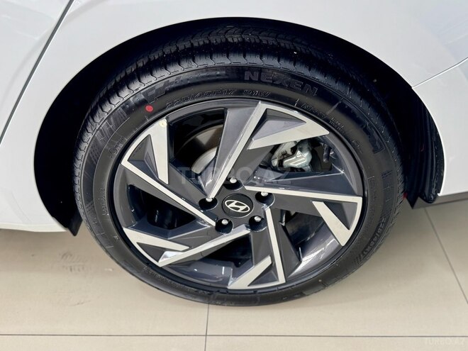Hyundai Elantra 2024, 19,000 km - 1.5 л - Bakı
