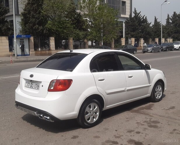 Kia Rio 2011, 275,526 km - 1.4 л - Bakı