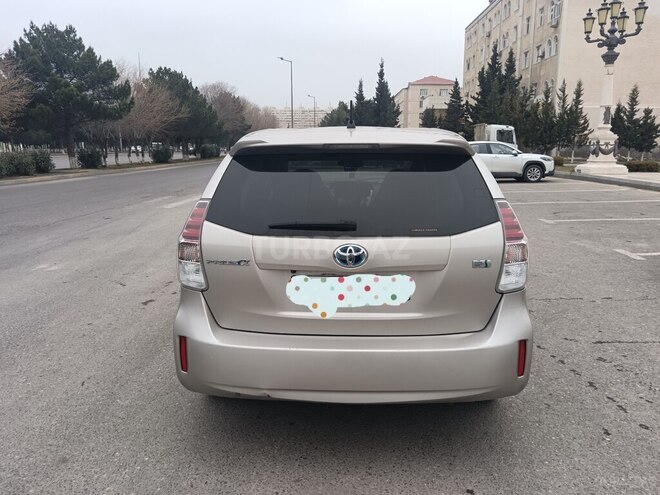 Toyota Prius V 2019, 120,000 km - 1.8 л - Bakı