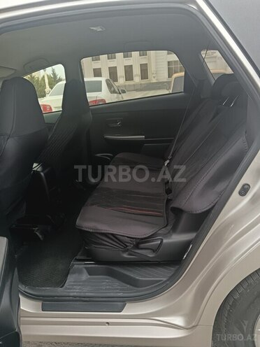 Toyota Prius V 2019, 120,000 km - 1.8 л - Bakı