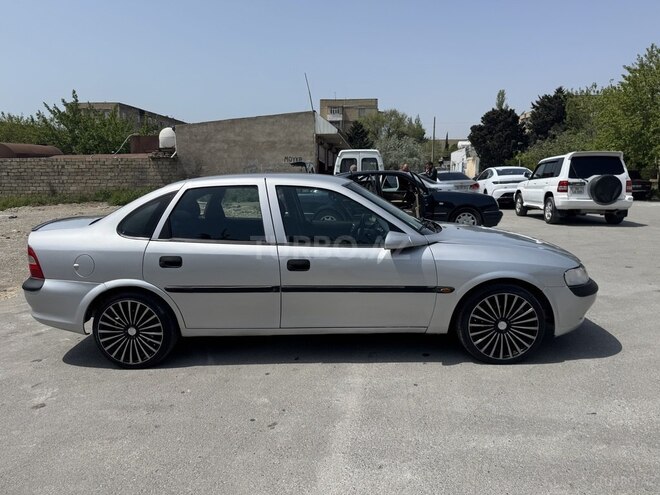 Opel Vectra 1998, 350,000 km - 1.6 l - Bakı