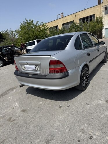 Opel Vectra 1998, 350,000 km - 1.6 l - Bakı