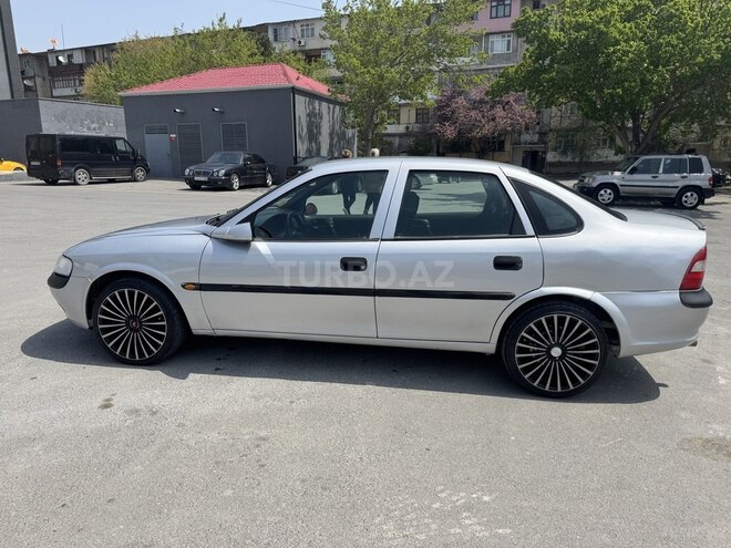 Opel Vectra 1998, 350,000 km - 1.6 l - Bakı