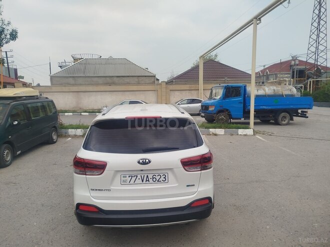 Kia Sorento-2