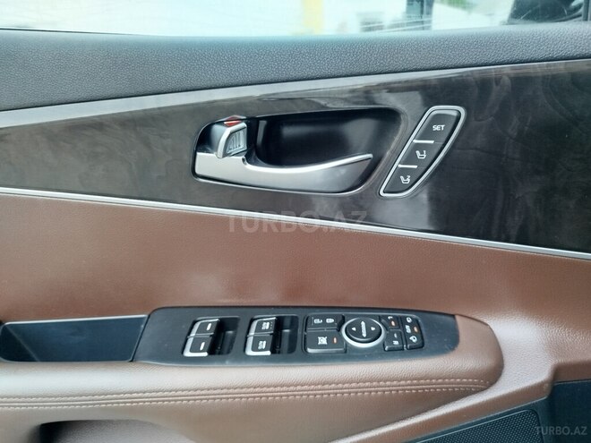 Kia Sorento-19
