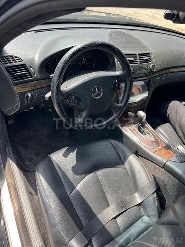 Mercedes E 220 d 2004, 321,654 km - 2.2 l - Bakı