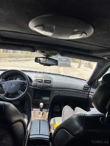 Mercedes E 220 d 2004, 321,654 km - 2.2 l - Bakı