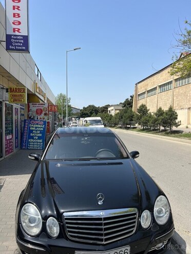 Mercedes E 220 d 2004, 321,654 km - 2.2 l - Bakı