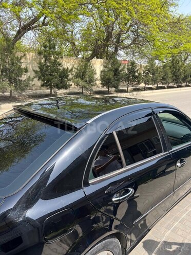 Mercedes E 220 d 2004, 321,654 km - 2.2 l - Bakı