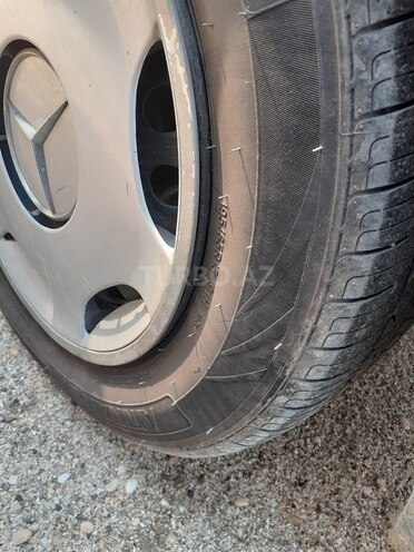 Mercedes E 200 d 1990, 321,332 km - 2.0 l - Bakı
