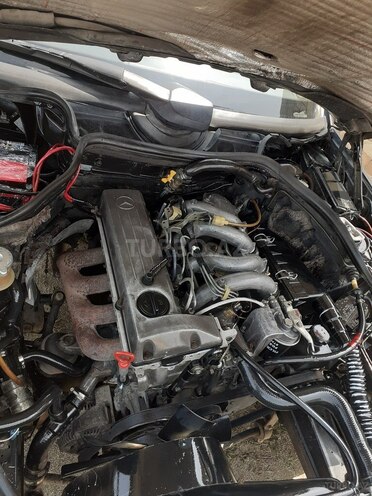 Mercedes E 200 d 1990, 321,332 km - 2.0 l - Bakı