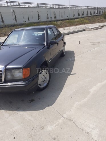 Mercedes E 200 d 1990, 321,332 km - 2.0 l - Bakı