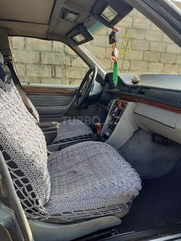 Mercedes E 200 d 1990, 321,332 km - 2.0 l - Bakı