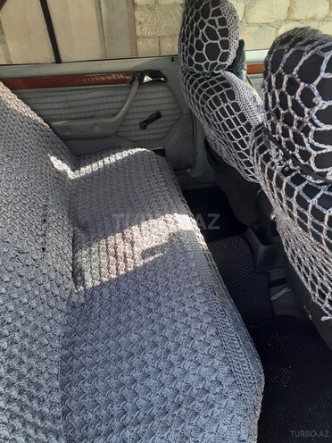 Mercedes E 200 d 1990, 321,332 km - 2.0 l - Bakı